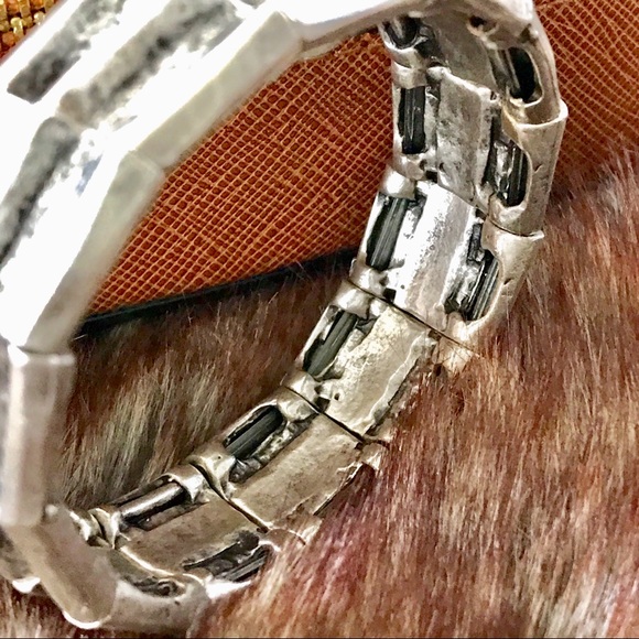 Cast & Hammered Aluminum Silver Stretch Bracelet - Picture 3 of 4